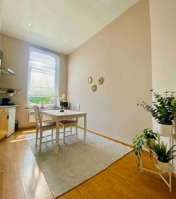 Charmant Petit Appartement. Liege Luaran gambar