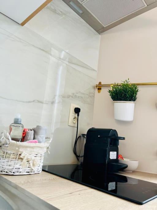 Charmant Petit Appartement. Liege Luaran gambar